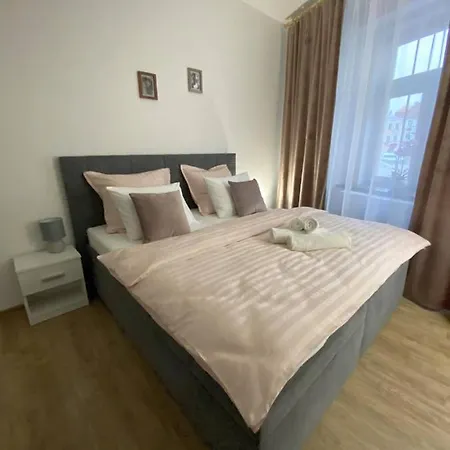 Апартаменты Stylovy V Srdci Hradce Kralove *