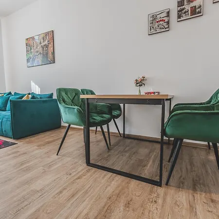 Stylovy V Srdci Hradce Kralove Apartment *